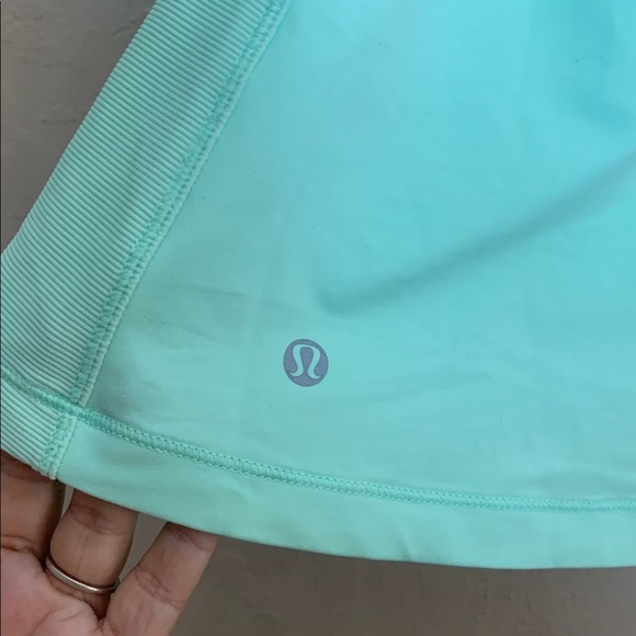 Lululemon Core Kicker Women Teal/Mint Tank Top Mini Hyper Stripe Size 8 - Picture 6 of 8